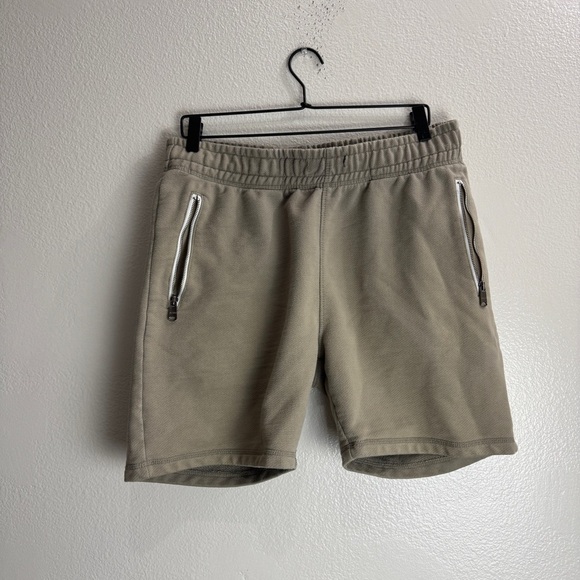 Maison Article Premium Essentials Shorts Size Large - Picture 1 of 8